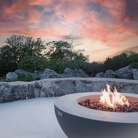 Holiday home Na Kamenu Dobrinj