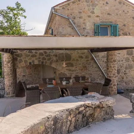 Na Kamenu Holiday home