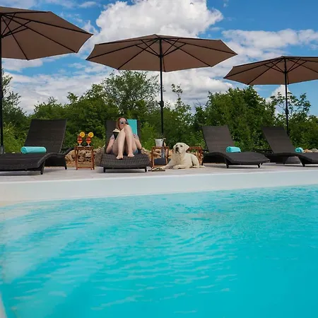 Сasa de vacaciones Na Kamenu